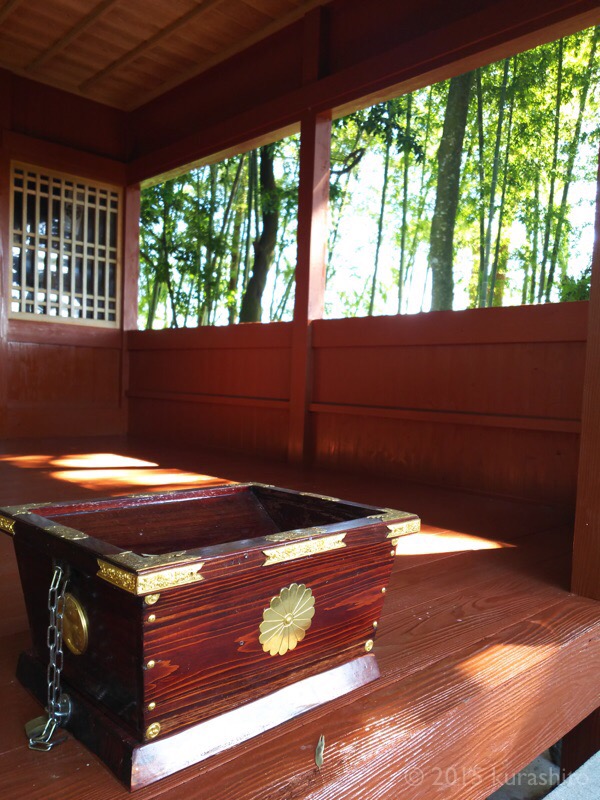 早朝の神社