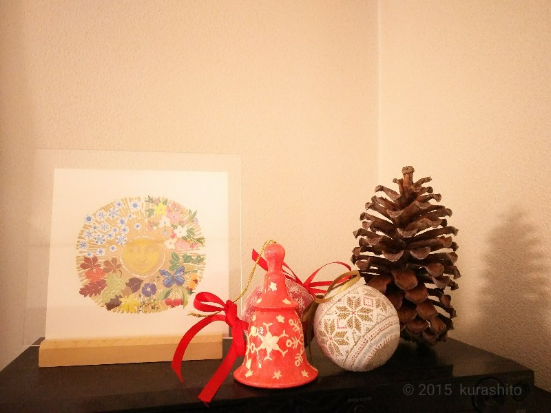 松ぼっくりでクリスマスツリー