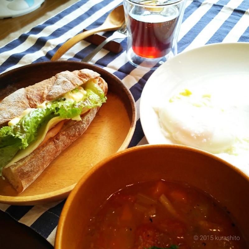 休日の朝食に、自家製バゲットで、バゲットサンド。