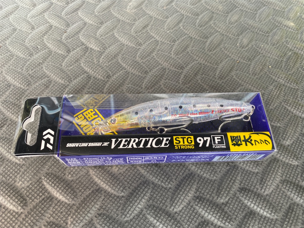 Lot A - 3 Leurres Daiwa Vertice 125F Shore Line Shiner - Pêche Mer Bord - NEUF Emballage Imparfait