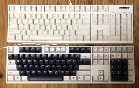キーボード niz plum 108 NiZ X108 静電容量無接点キーボード バックライト付き 白い