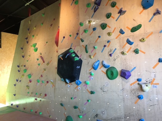初心者壁 ボルダリング Climbing Gym B'nuts クライミングジム ビーナッツ