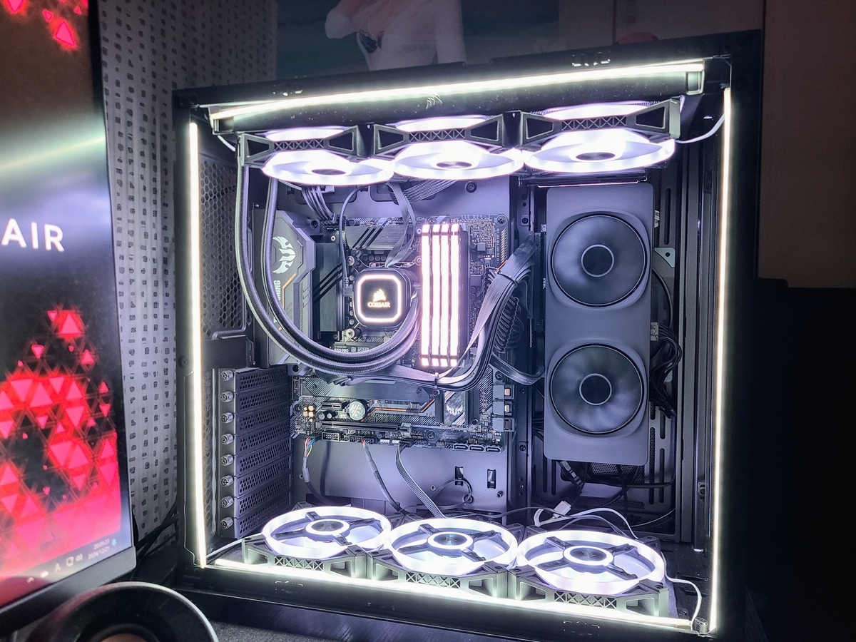 JONSBO TK-1 2.0 Black M-ATX ケース 曲面ガラス採用 内部がよく見える曲面ガラス採用PCケース「JONSBO TK-1」に