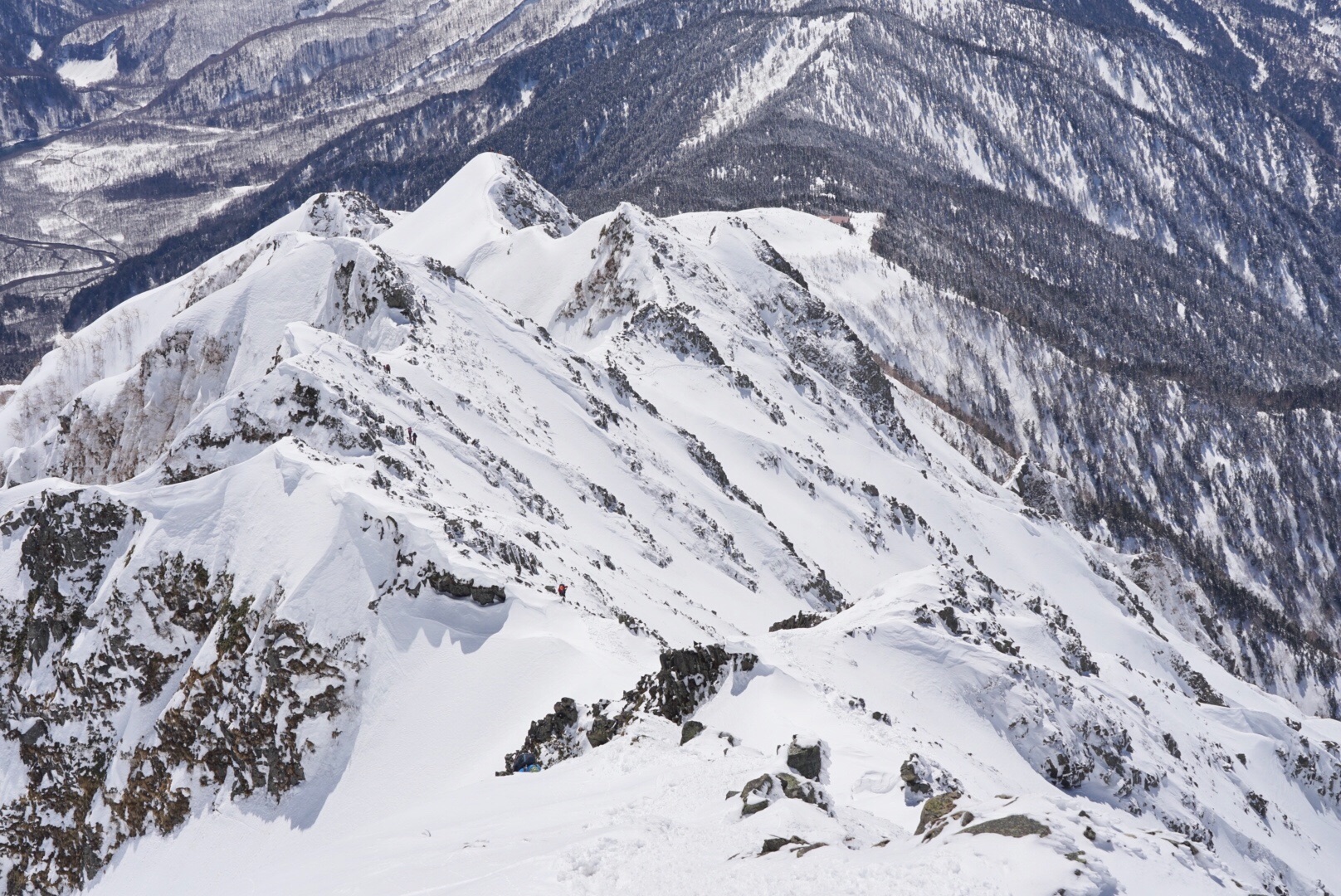 冬の西穂高岳 残雪期の雪山登山 19年4月 自然と遊ぶ