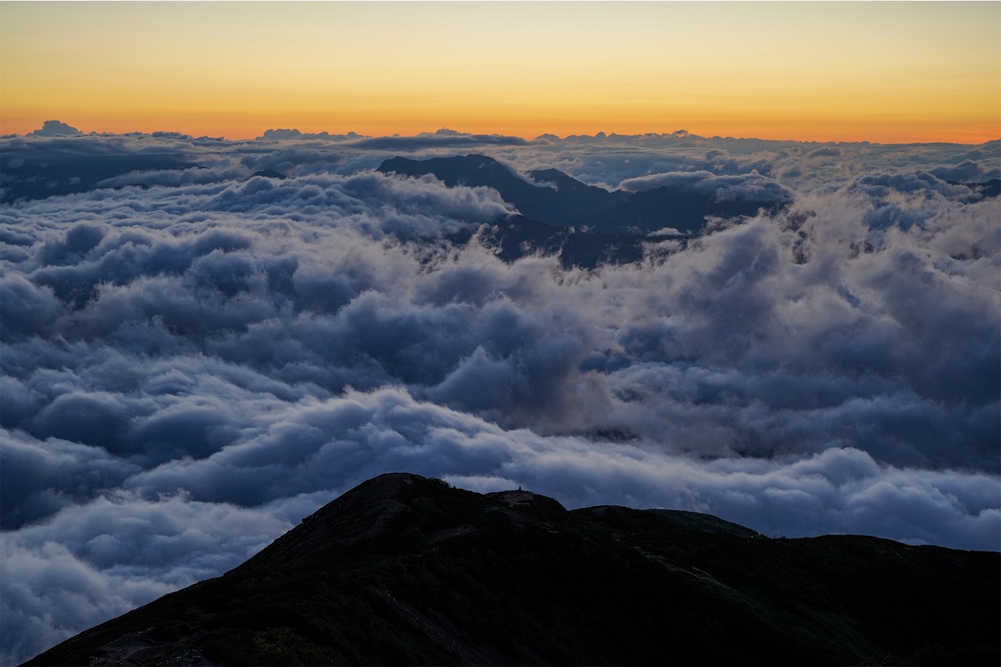 黒菱から唐松岳五竜岳 日帰り夜間登山 ガス時々絶景 21年8月 自然と遊ぶ