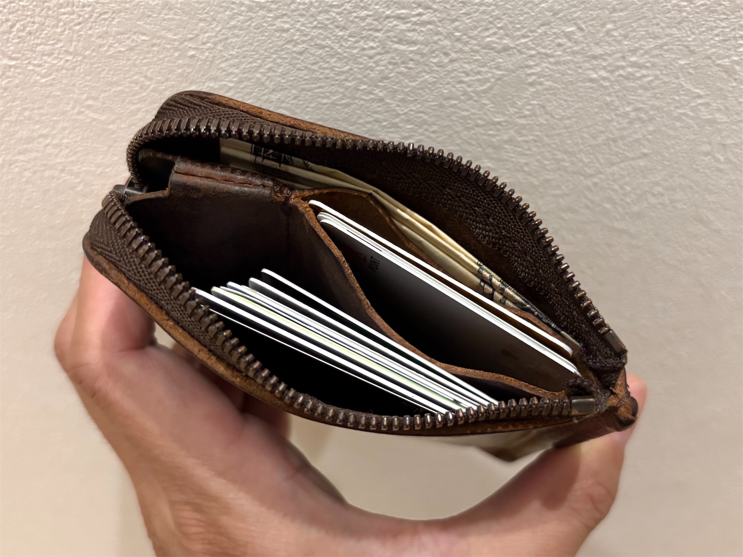 Hitoe® L-zip L - Liscio - Small thin long wallet Hitoe® L-zip L - Liscio - v.2021
