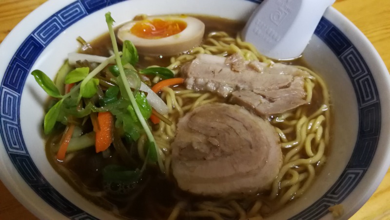 セロリ入り正油ラーメン