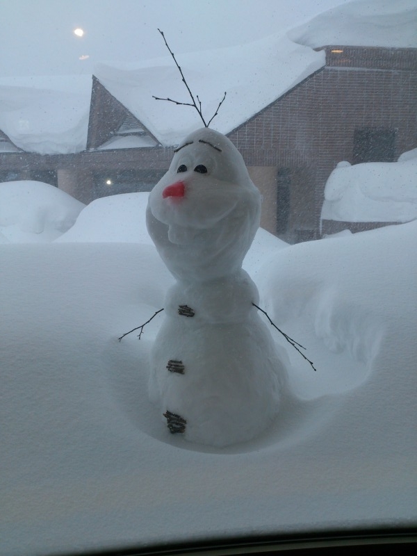 オラフの雪像