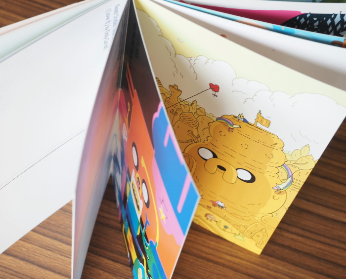 ポストカード100枚の豪華コレクション「Adventure Time Postcard