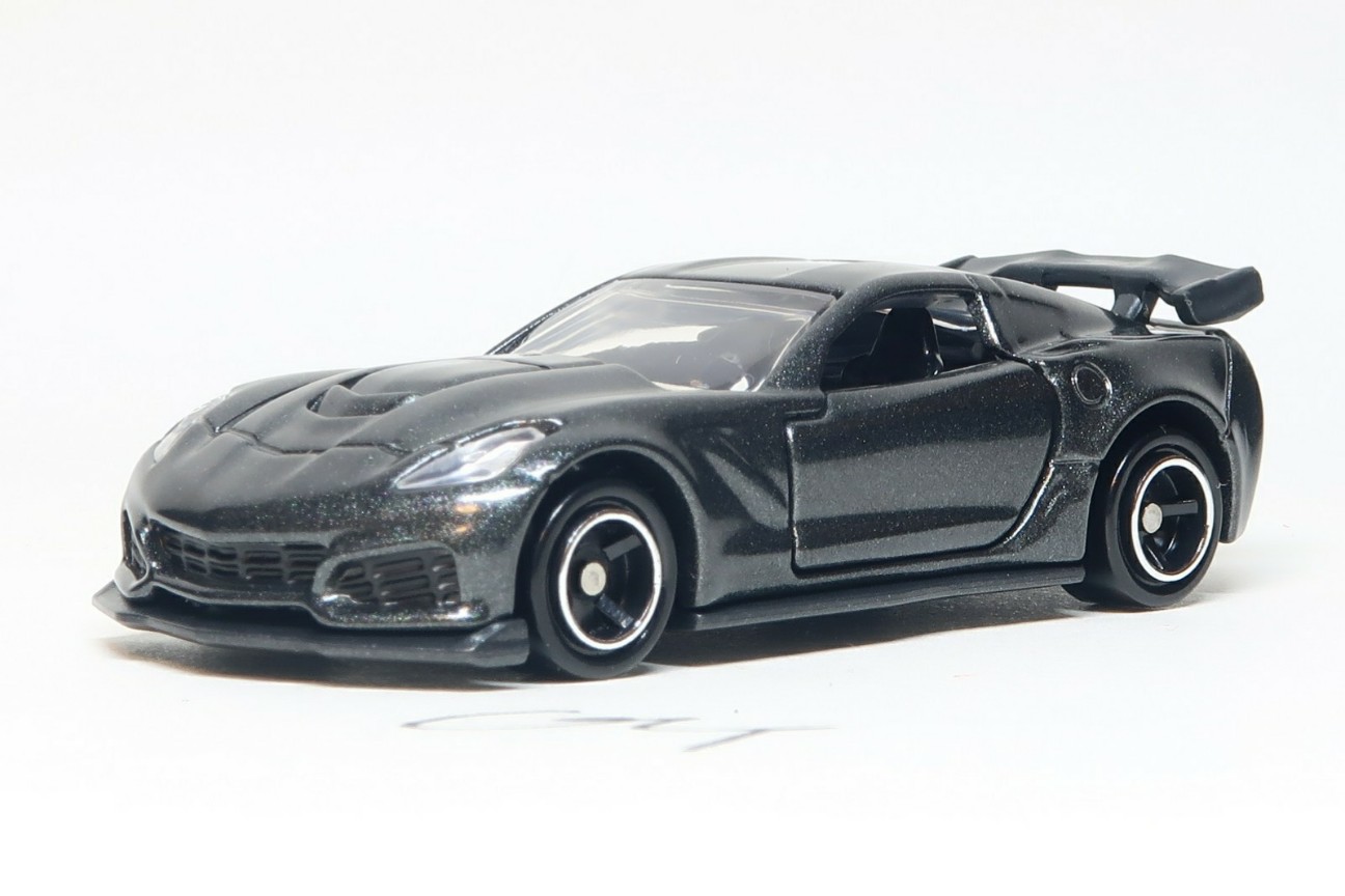トミカ No.31 シボレー コルベット ZR1 初回特別仕様 Amazon.co.jp: トミカ No.31 シボレー コルベット ZR1 (初回