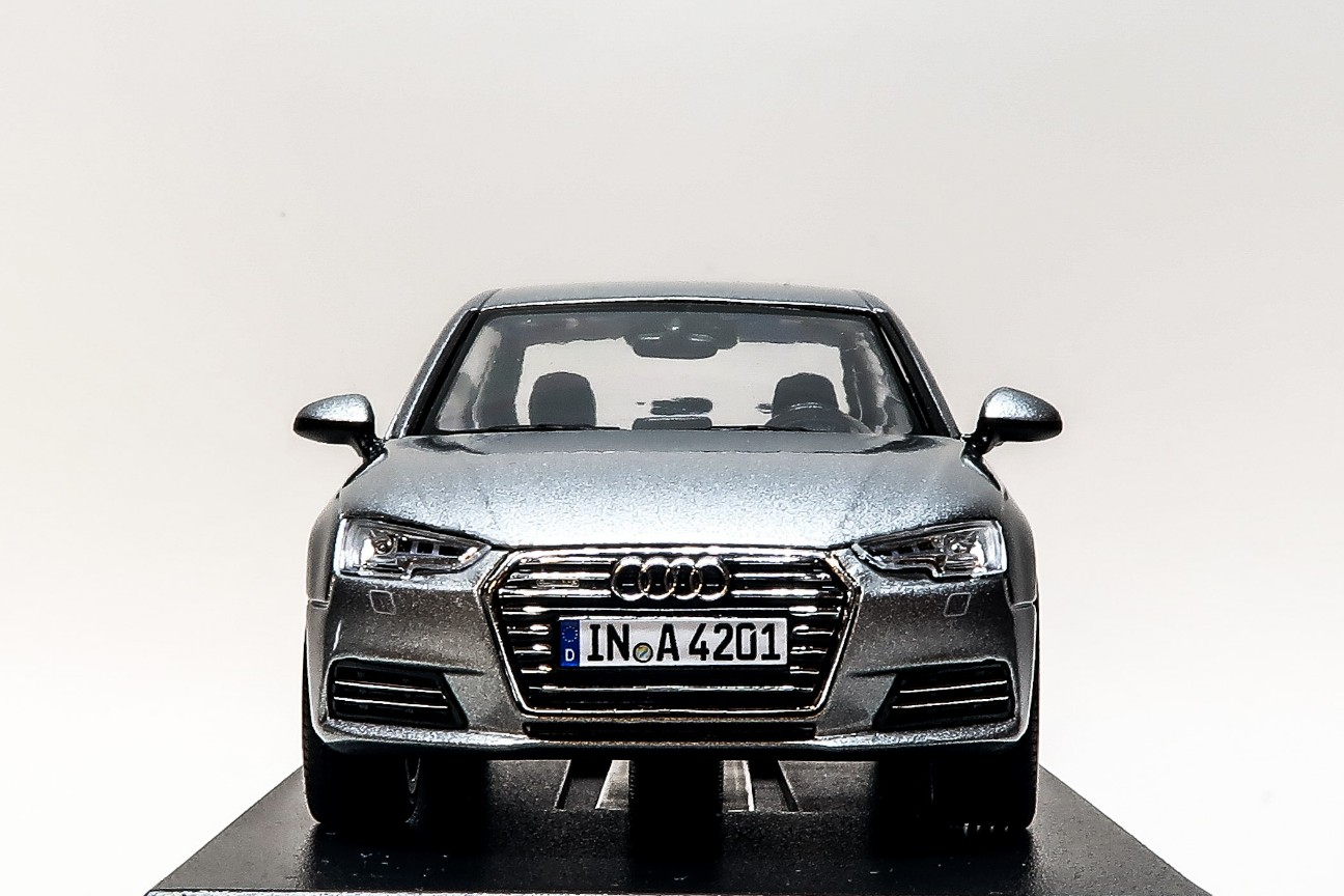 Audi公式ミニカー Audi Collection（アウディコレクション）Audi