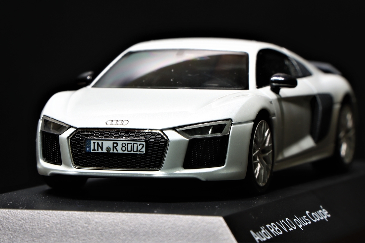 Audi公式ミニカー Audi Collection （アウディコレクション）Audi R8