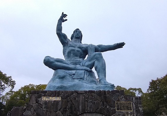 平和祈念像