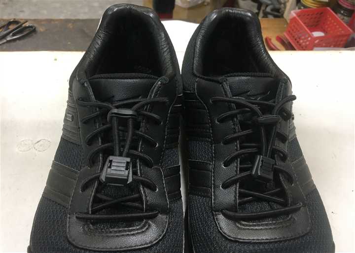 アシックス Asics のカカト内側の破れ修理 スニーカー修理ブログです