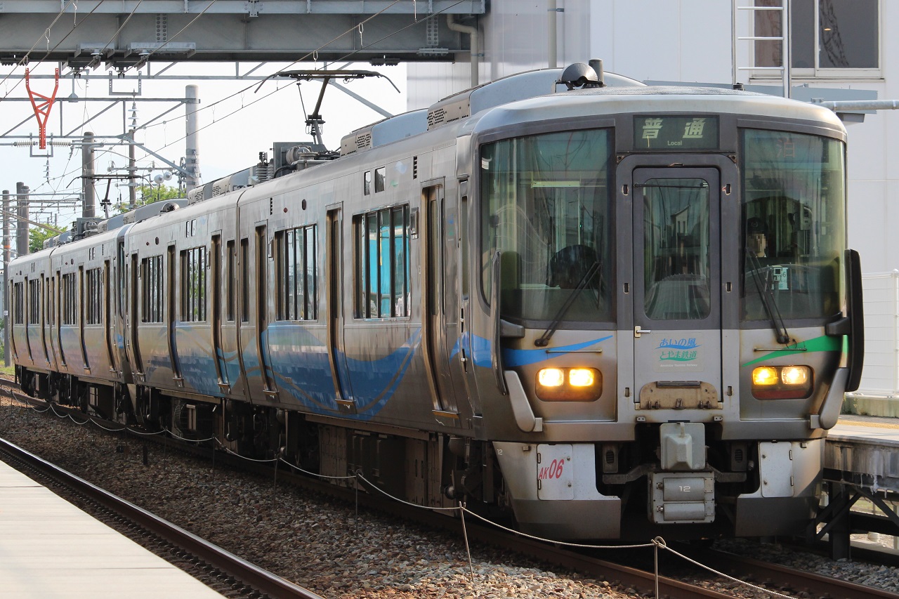 2025年5月13日～5月18日 IR・あいの風・ハピラインの521系と富山に来てたEH500 - きょんこいず北陸民の鉄道ブログ
