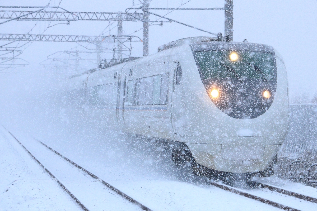 681系 サンダーバード JR西】「サンダーバード」が681系9連で代走 |2nd-train鉄道ニュース