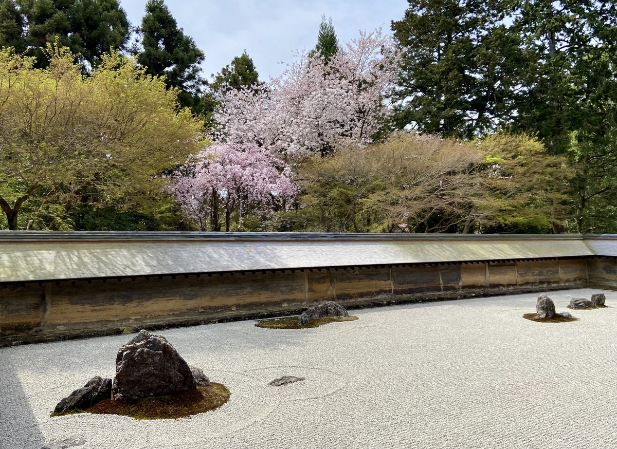 龍安寺】謎多き石庭に迫る！吾唯知足のつくばいや御朱印まで見所歩き