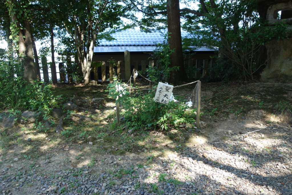 f:id:kyotomichi:20160820224840j:plain f:id:kyotomichi:20160820224840j:plain
