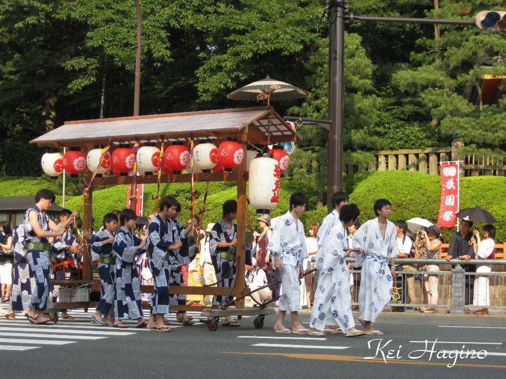 7/10祇園祭 お迎え提灯 - 京都散歩道