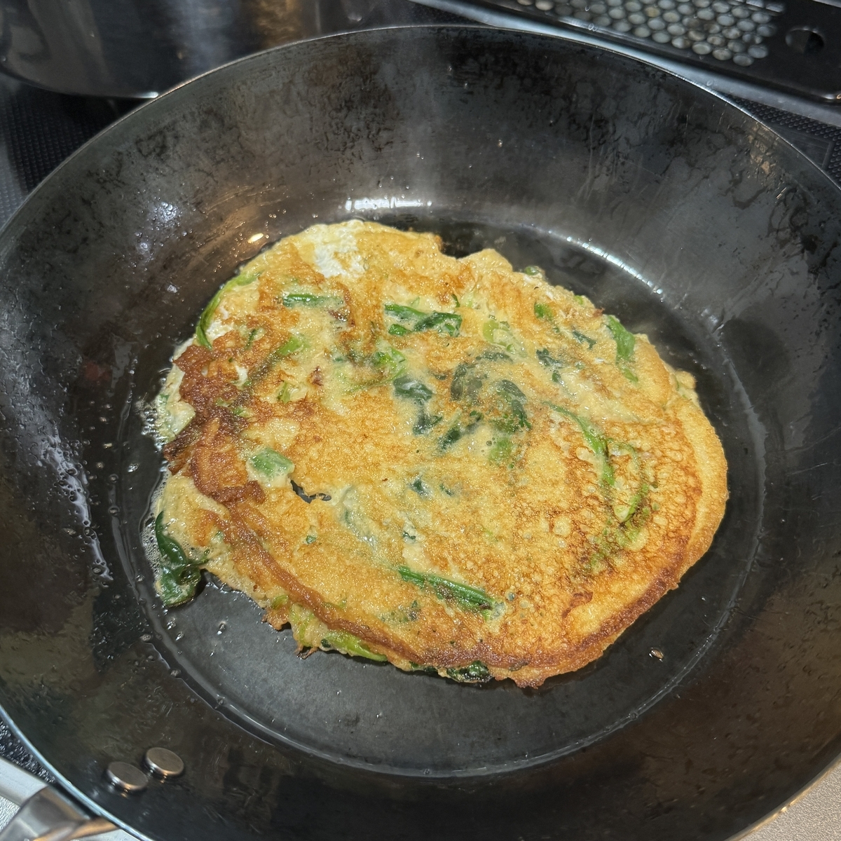 弱火でじっくり焼き、両面がこんがり焼ければ完成！