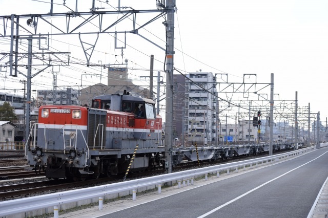 通達083 「 甲64 コキ107形（1740-1745）の甲種輸送を狙う