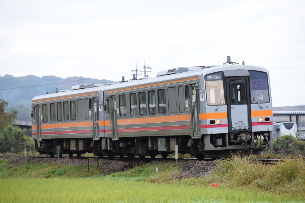 通達348 「 津山色のキハ120を狙う 秋遠征 津山線紀行その3