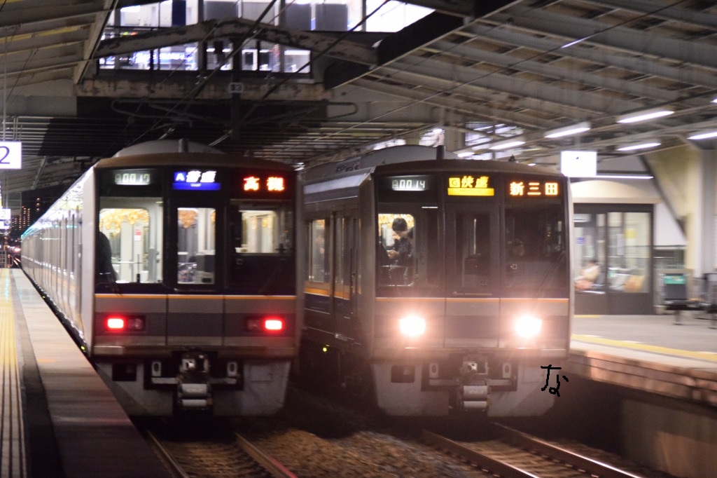 第420列車 「 サロンカー江の川の往路を狙う 」 - 写真は鉄で出来ている。