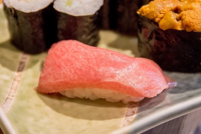 マグロ さば 白身魚 高カロリーな魚と低カロリーな魚は 釣れ然なるままに Written By 小泉 貴久 マグロ さば 白身魚 高カロリーな魚と低カロリーな魚は 釣れ然なるままに Written By 小泉 貴久