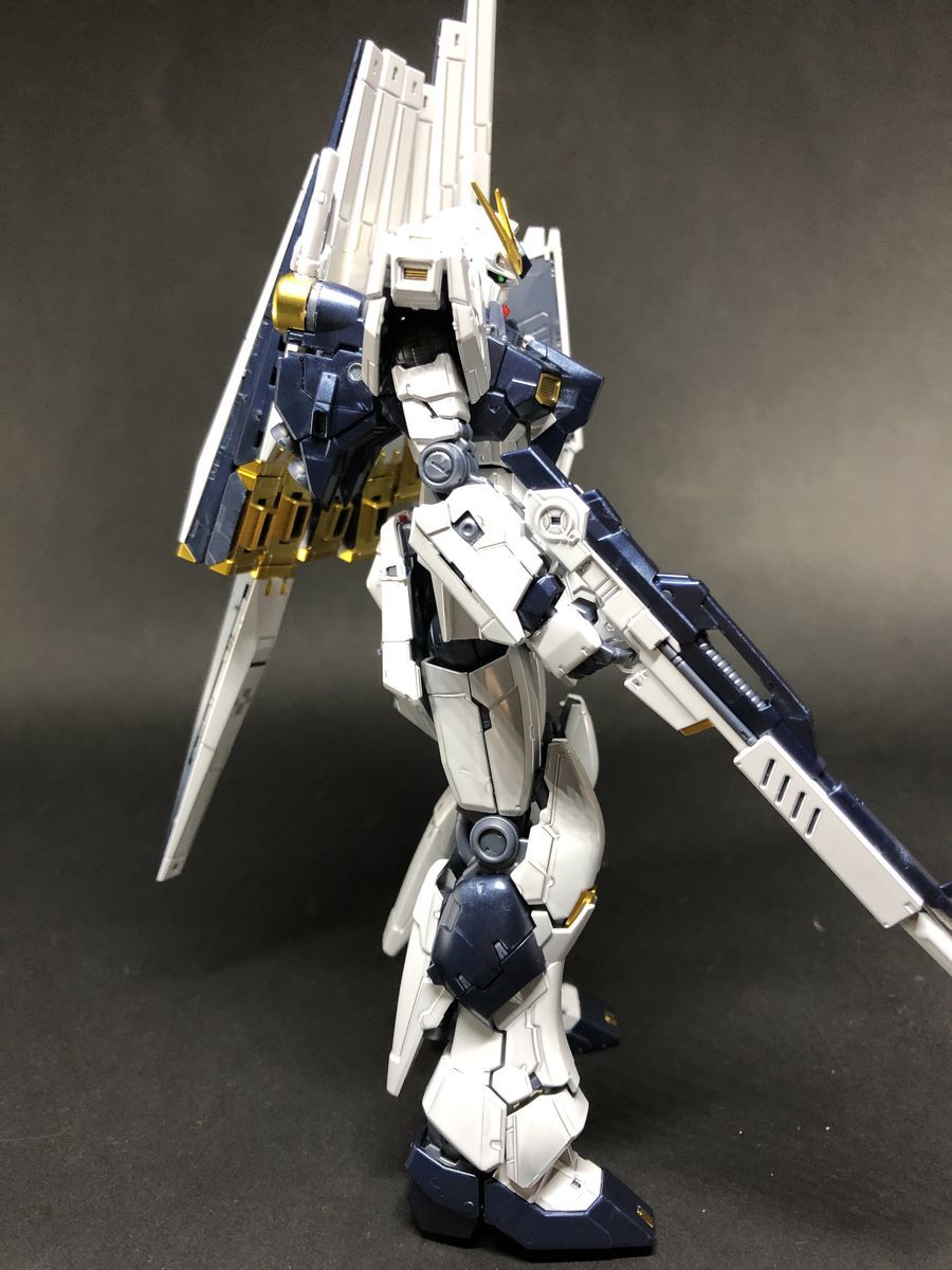 shin RG νガンダム チタニウムフィニッシュ 組み立て済み RG νガンダム