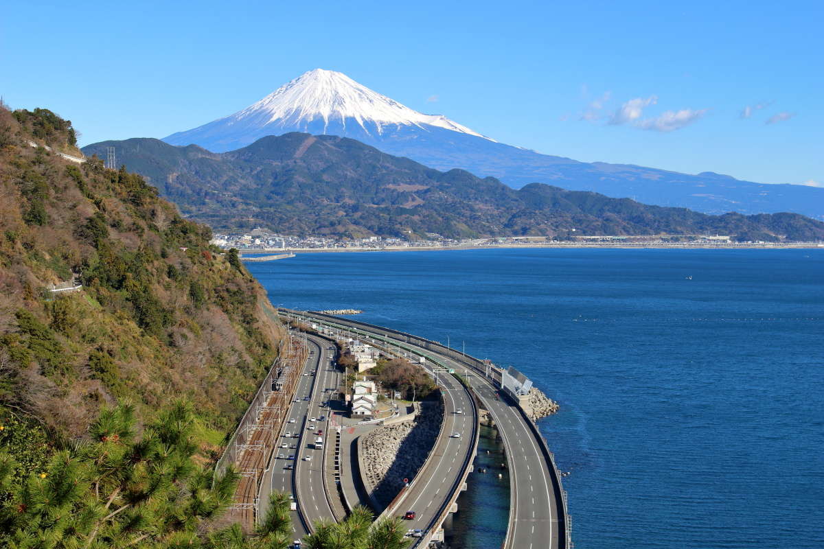 f:id:kzlife:20200203221824j:plain 薩埵峠から眺める富士山の絶景!