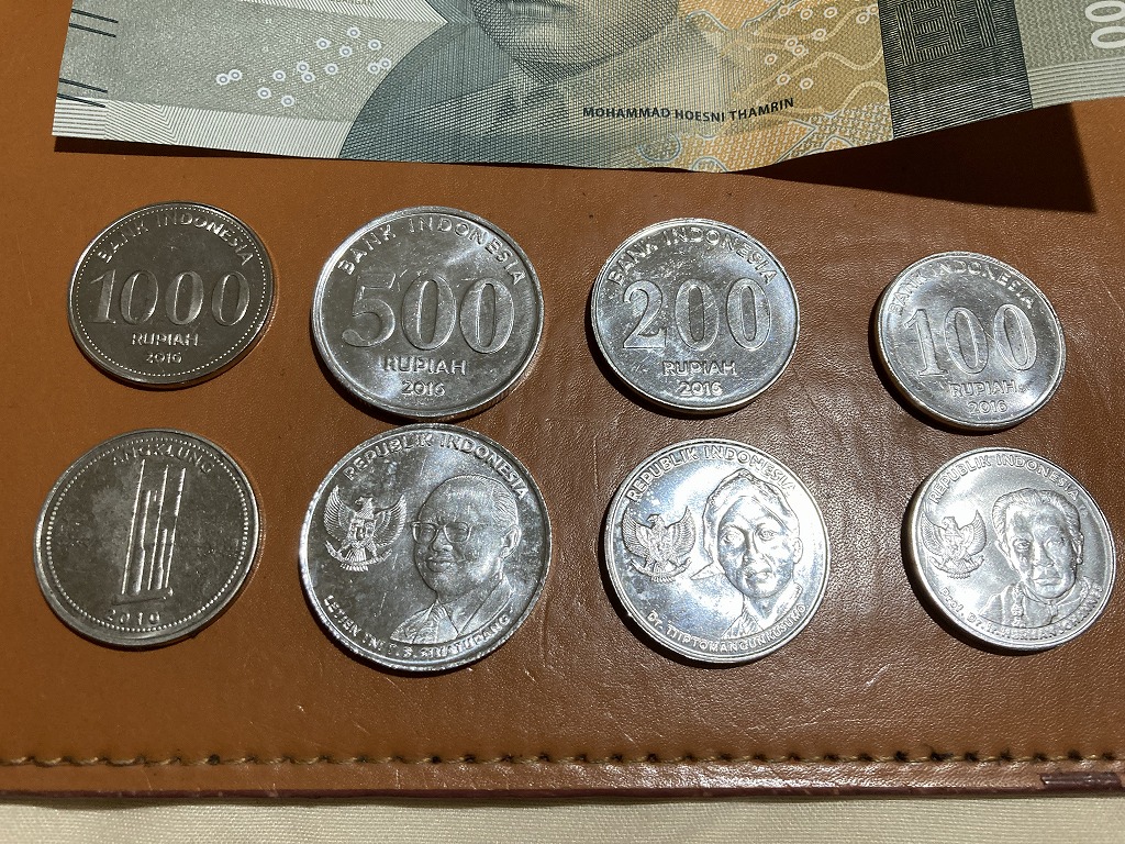 @(・●・)@ どんぐりの様な、遥か昔のインドネシアのコイン…自販機は無理みたい hq720.jpg?sqp=-