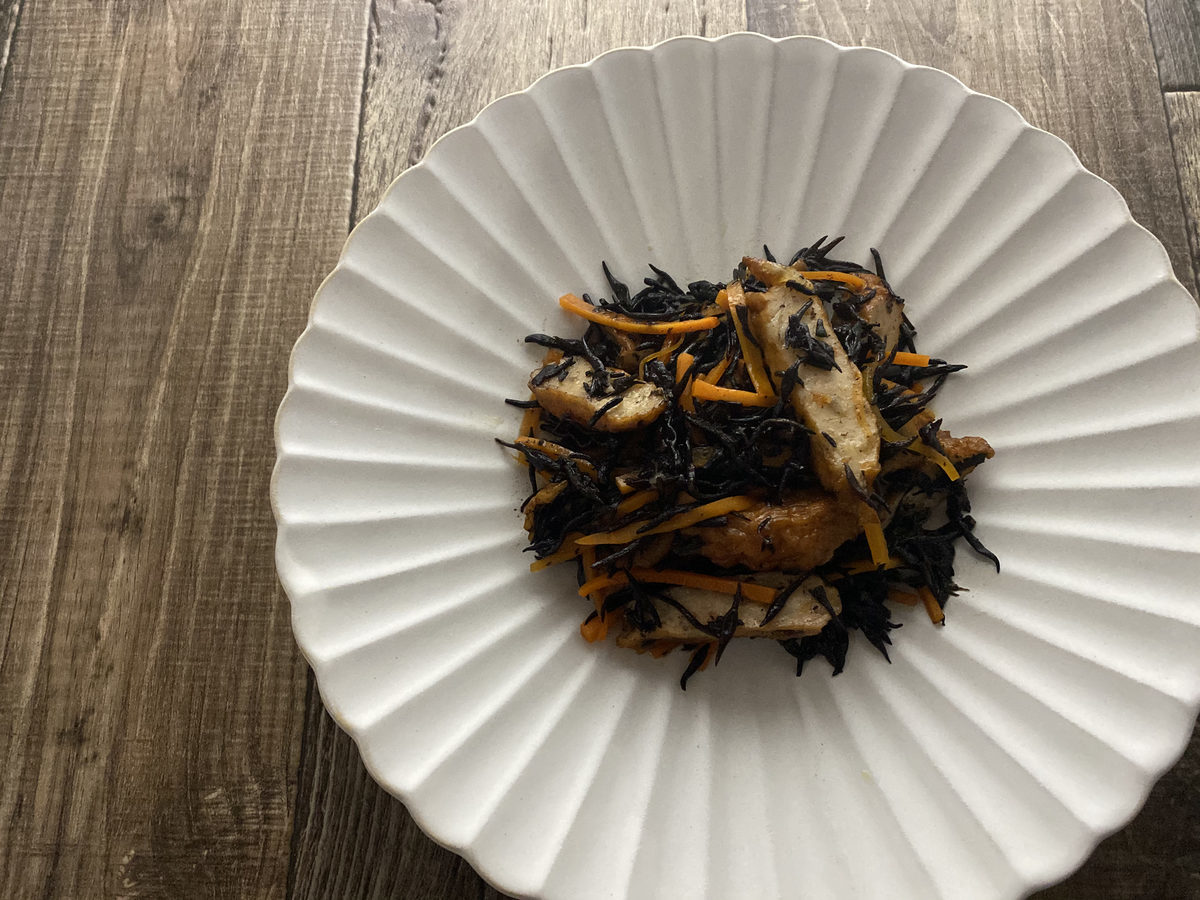 ひじきとさつま揚げの煮物