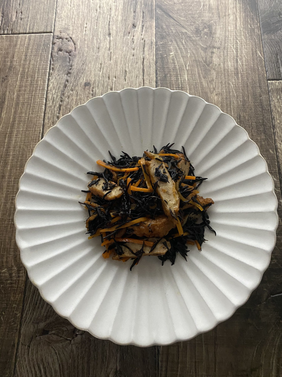 ひじきとさつま揚げの煮物