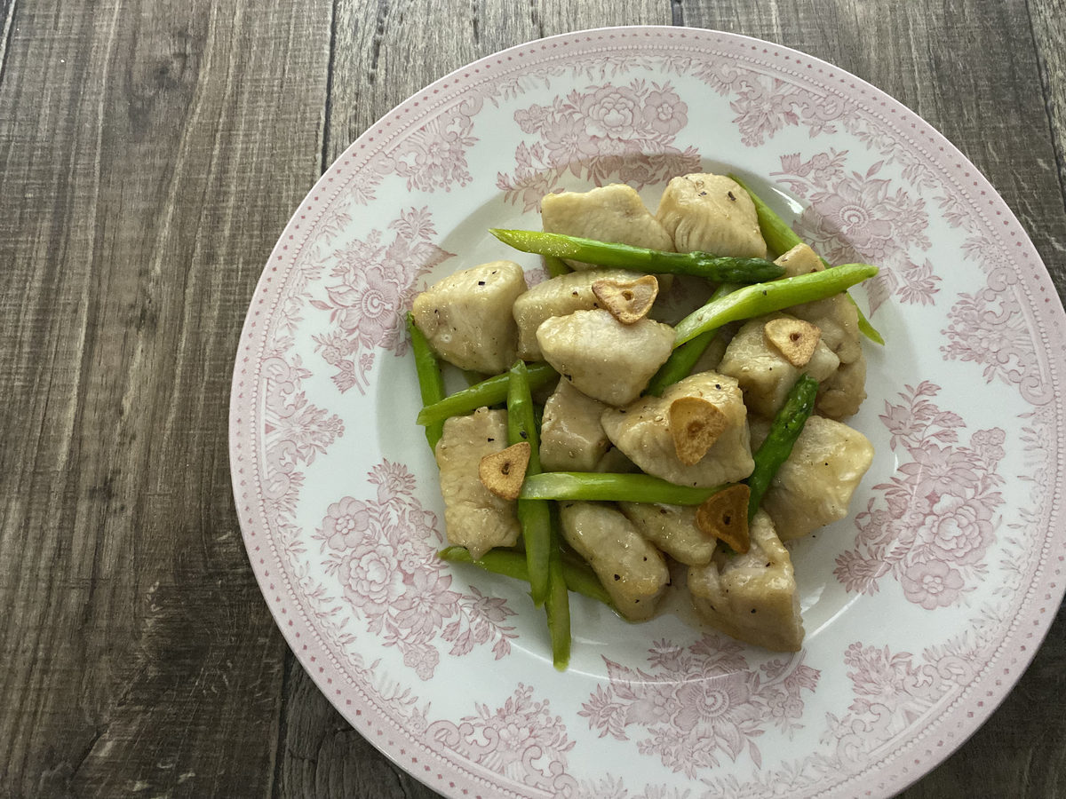 鶏むね肉とアスパラの照り焼き