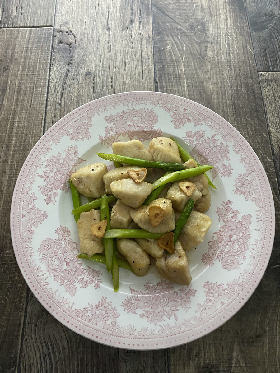 鶏むね肉とアスパラの照り焼き