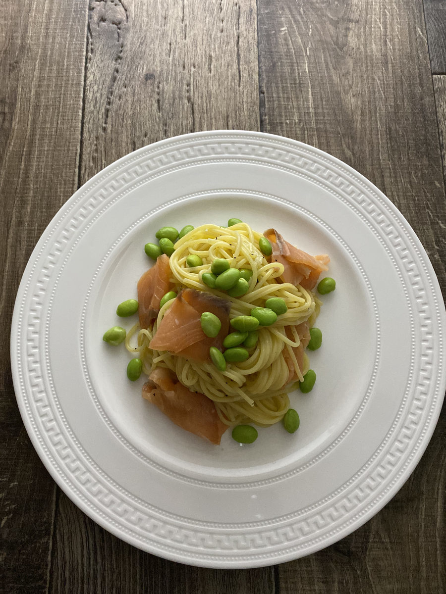 スモークサーモンと枝豆の冷製パスタ