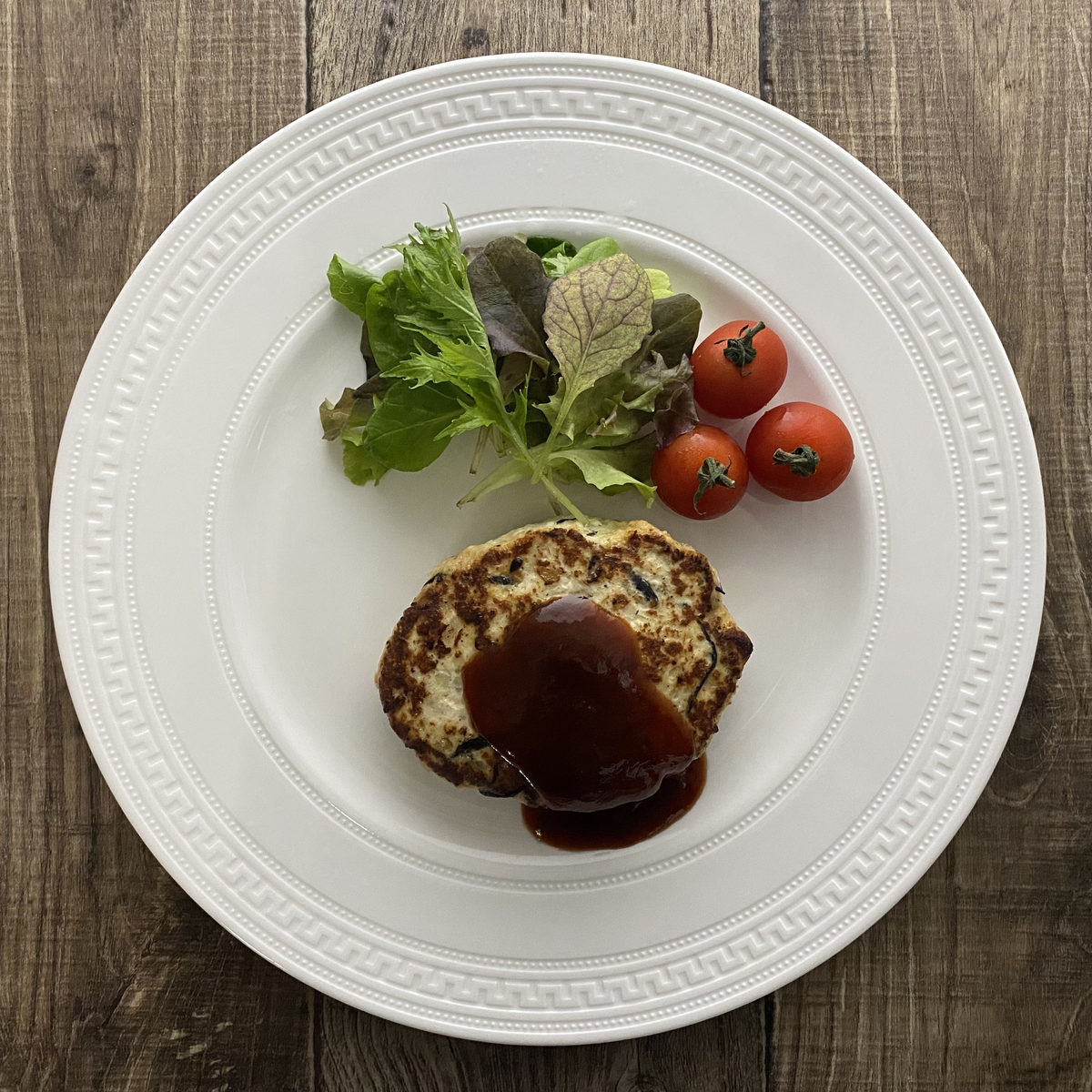 鶏むね肉の豆腐ひじきハンバーグ