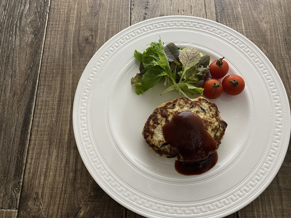 鶏むね肉の豆腐ひじきハンバーグ