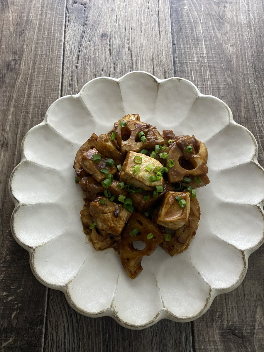 鶏むね肉とれんこんの赤味噌炒め