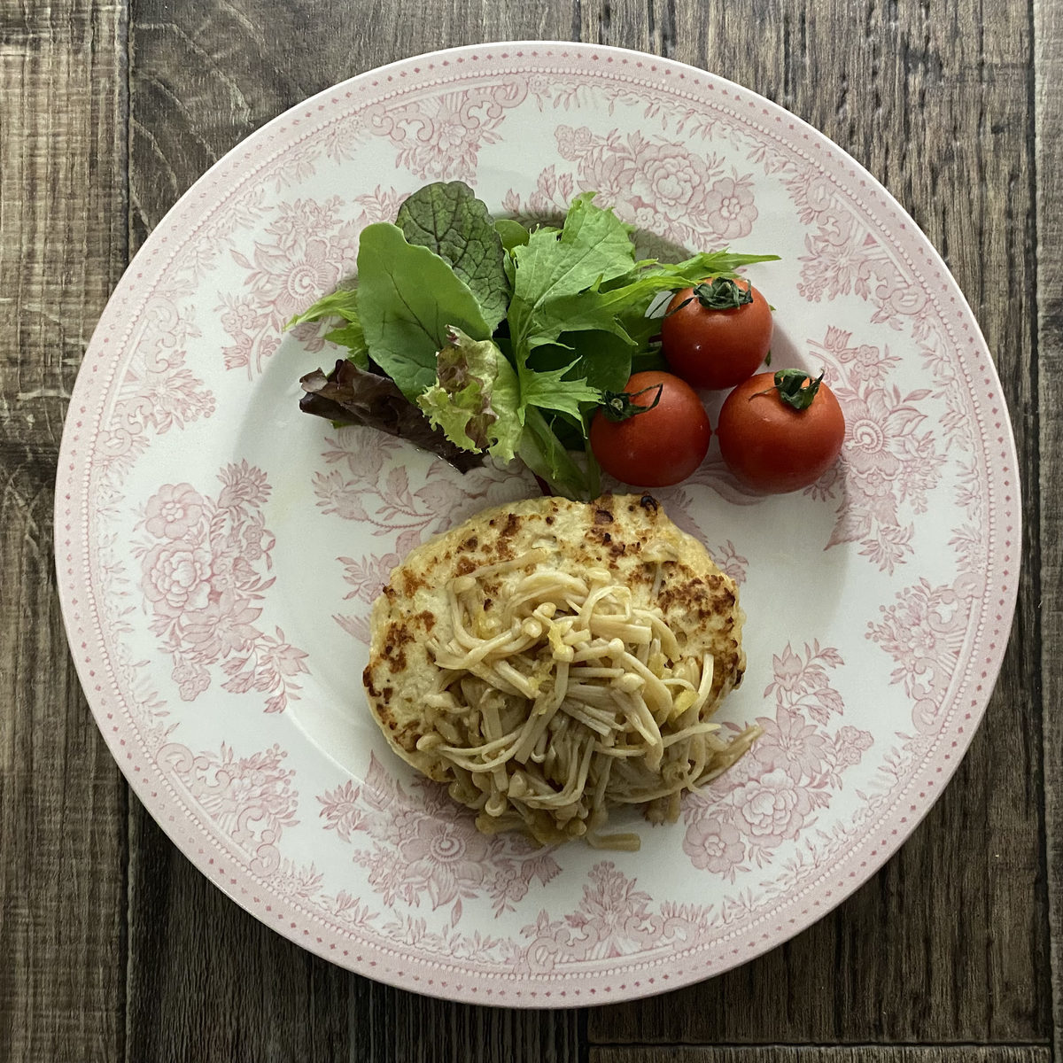 鶏むね肉のハンバーグ 和風えのきソース