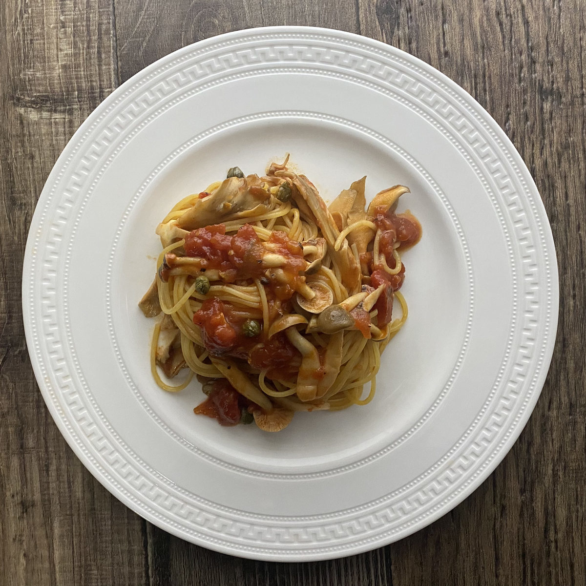 きのこたっぷりトマトパスタ