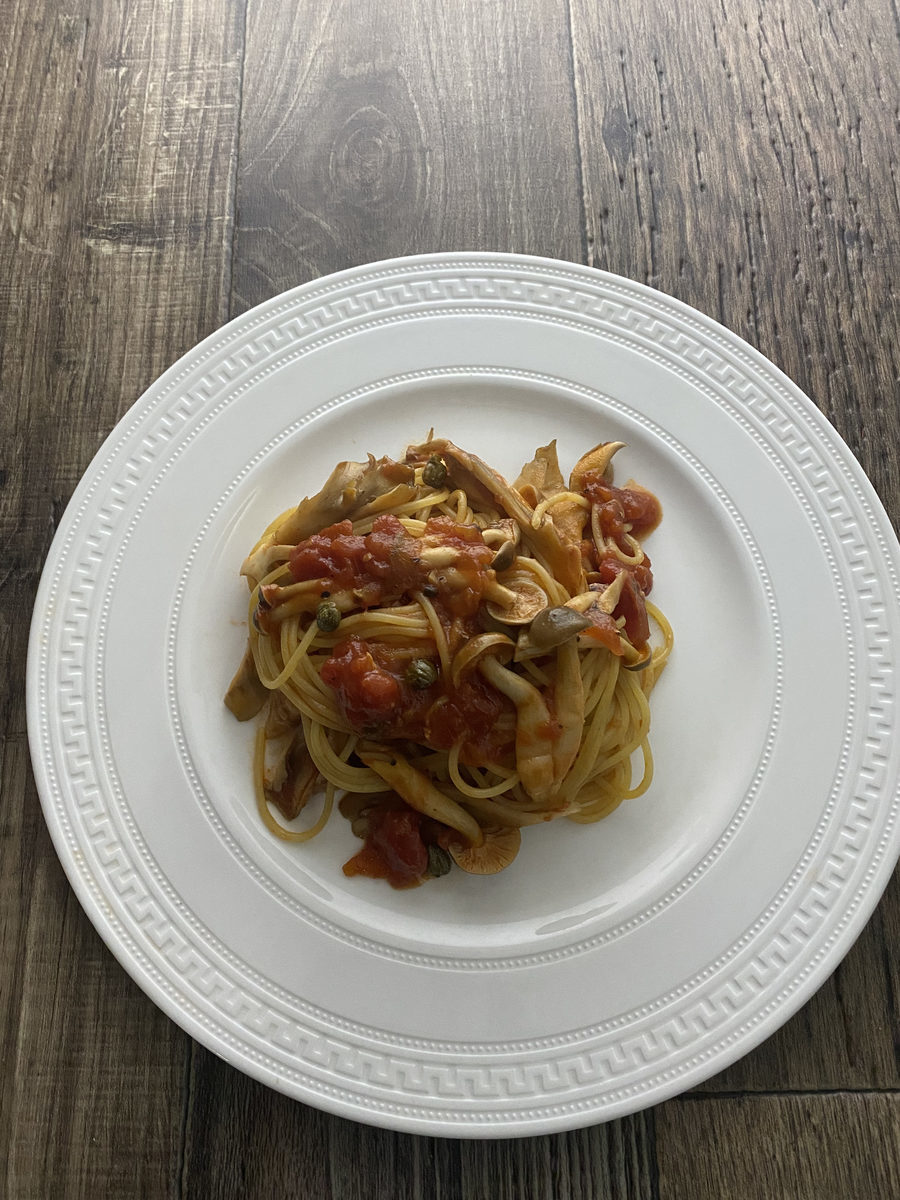 きのこたっぷりトマトパスタ