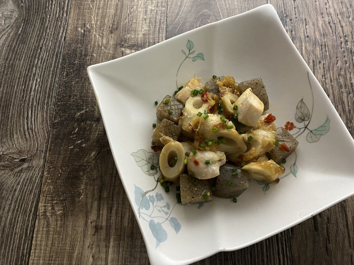 鶏むね肉とちくわのピリ辛照り煮