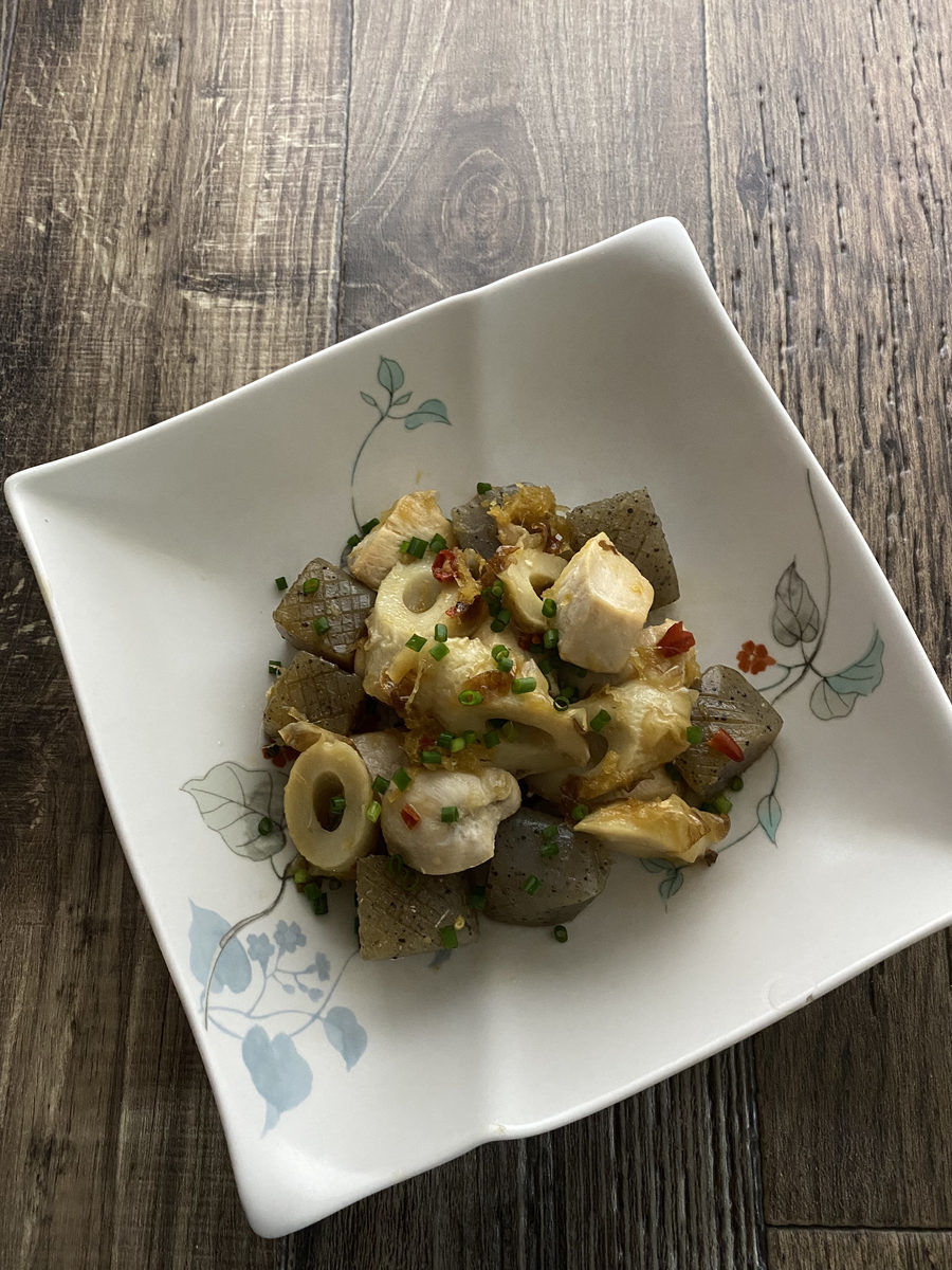 鶏むね肉とちくわのピリ辛照り煮