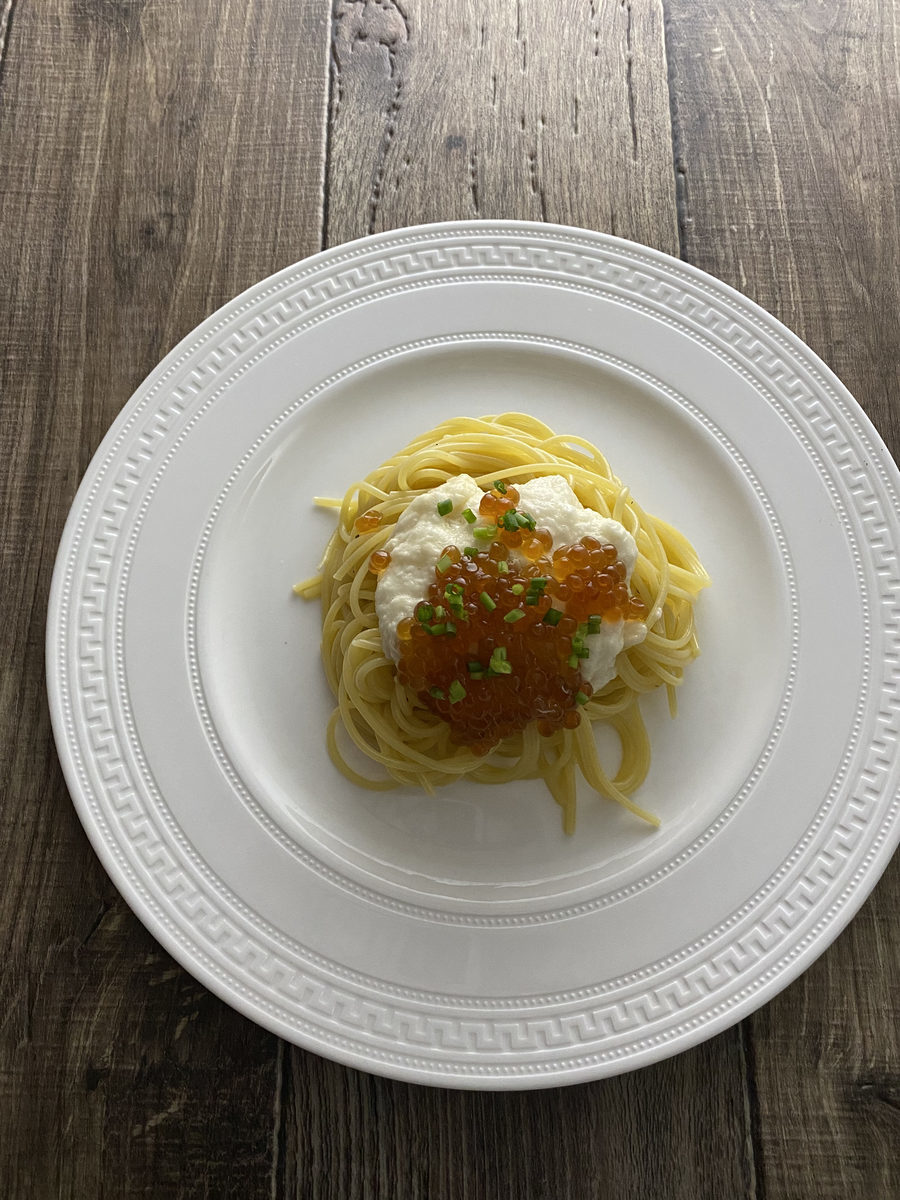 イクラととろろの冷製パスタ