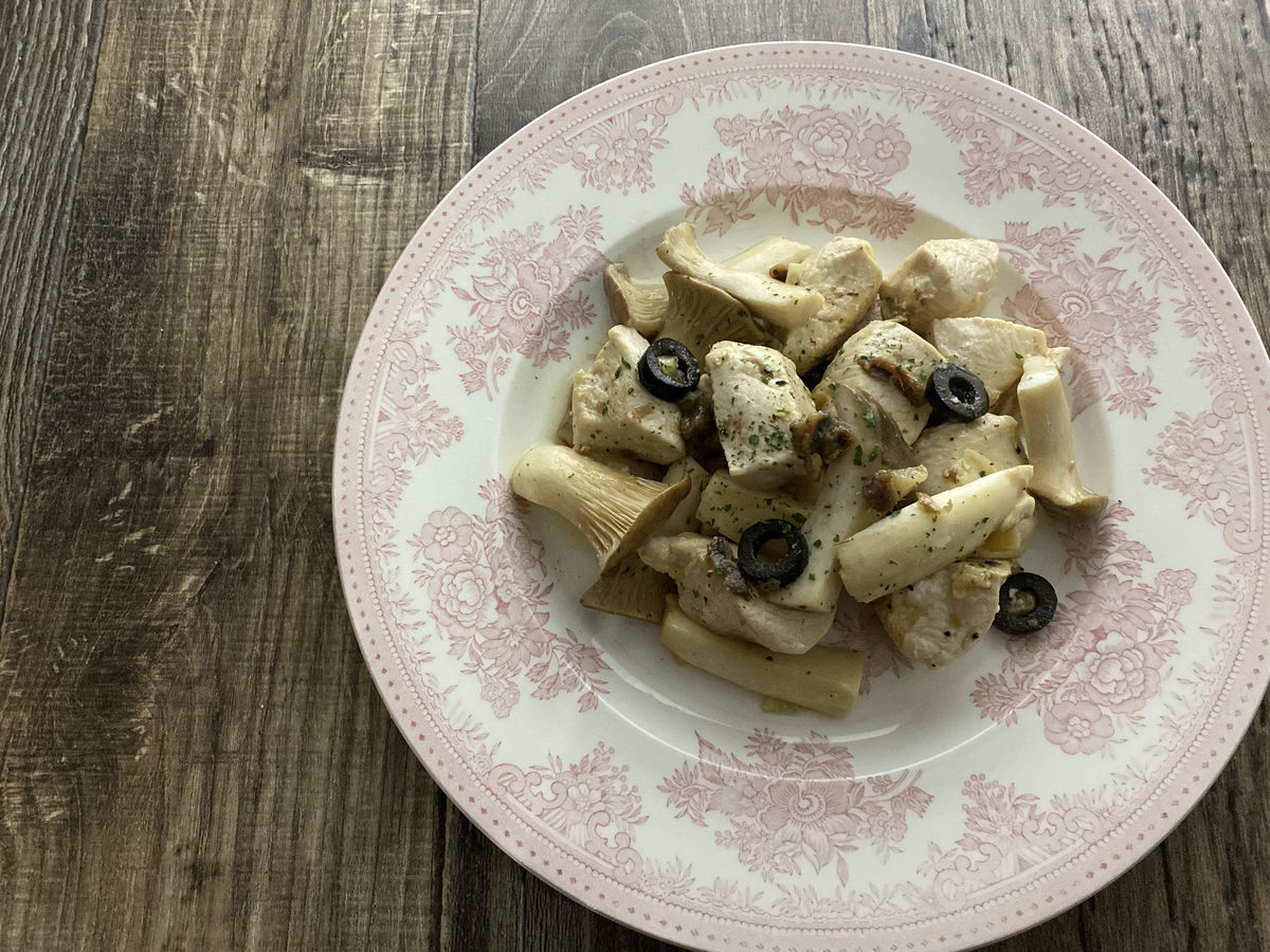 鶏むね肉とエリンギのアンチョビソテー