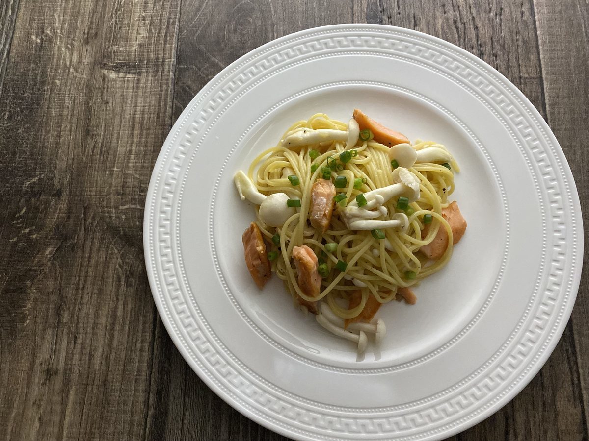 塩鮭としめじの和風パスタ