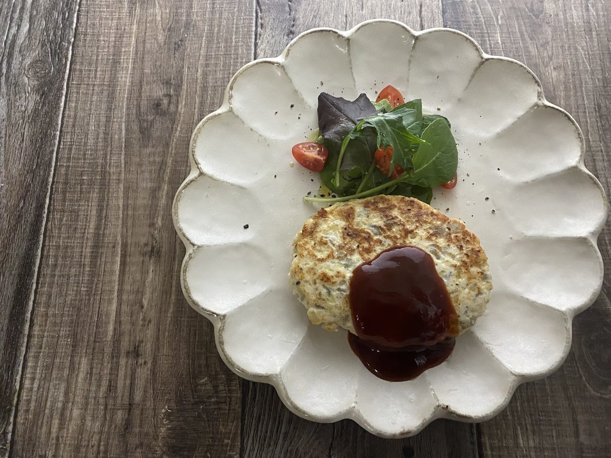 鶏むね肉deごぼう入りのハンバーグ