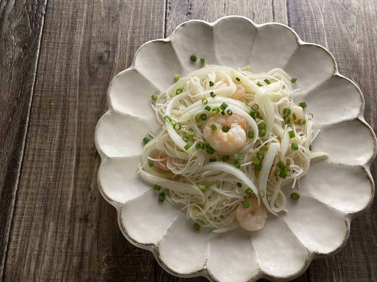 プリプリエビのエスニックビーフン