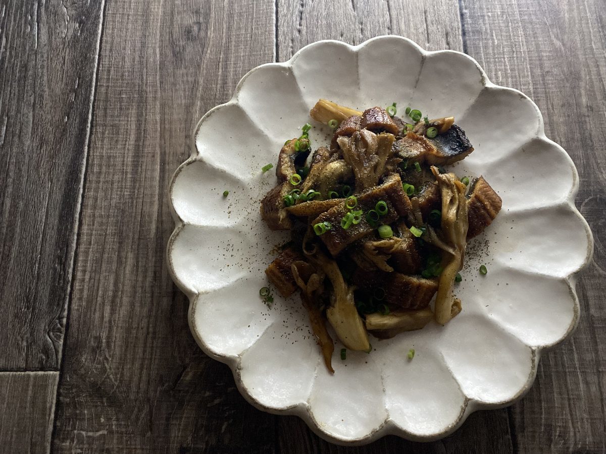 鰻と舞茸の炒め物